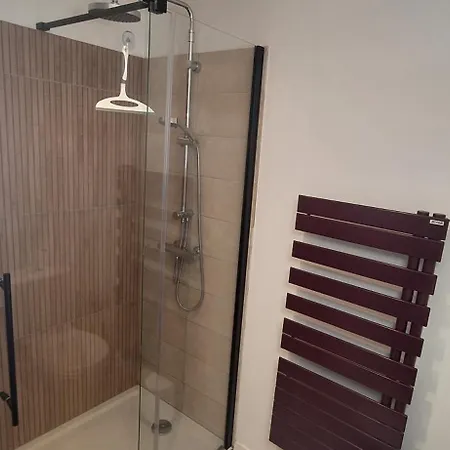 Apartment Maison Familiale Avec Exterieur Menage Et Linges Inclus Rouen