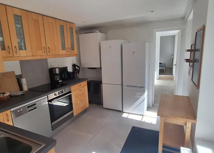 Apartment Maison Familiale Avec Exterieur Menage Et Linges Inclus Rouen